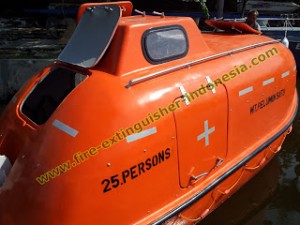 , Liferaft & Lifeboat